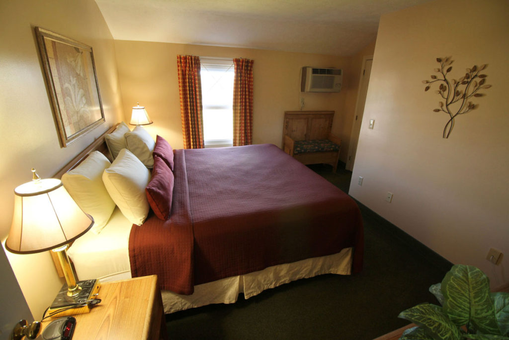 executive-suite-two-bedroom-area-misty-harbor-upper-fl